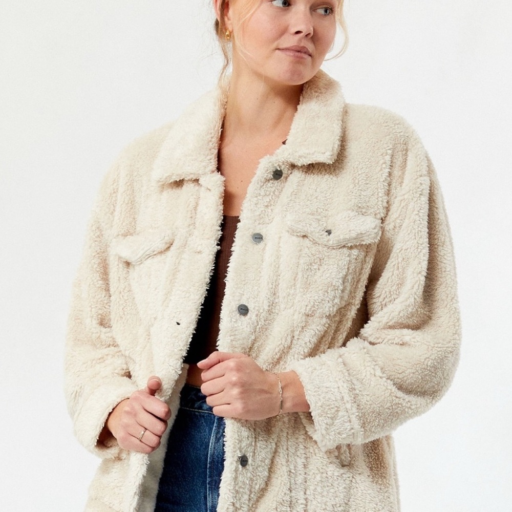 GUC Pacsun Large Sherpa Teddy Faux Fur Jacket Cream Ivory Button Pockets Plush